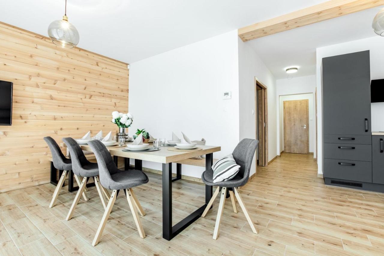 Apartmany Karlovy Dvory ฮอร์นี ปลานา ภายนอก รูปภาพ