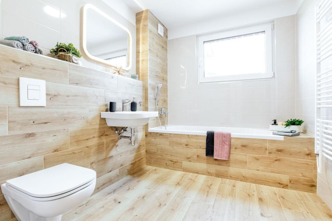 Apartmany Karlovy Dvory ฮอร์นี ปลานา ภายนอก รูปภาพ