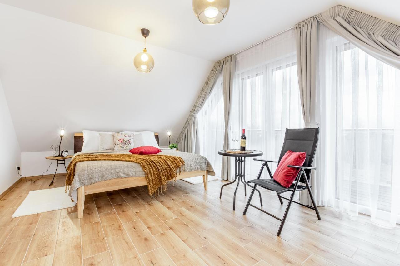 Apartmany Karlovy Dvory ฮอร์นี ปลานา ภายนอก รูปภาพ