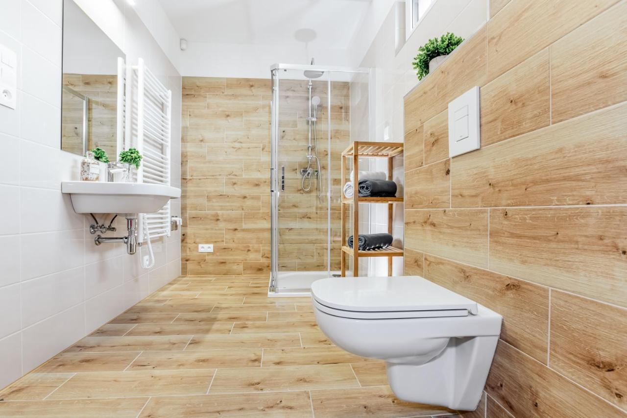 Apartmany Karlovy Dvory ฮอร์นี ปลานา ภายนอก รูปภาพ